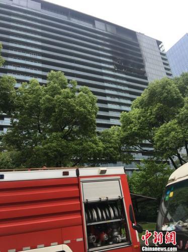 現場過火圖。　梅芳燕 攝